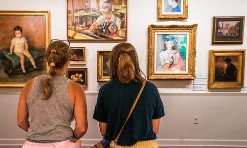 Community Day at National Museum of Women in the Arts thumbnail