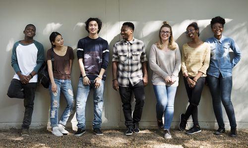 Apply to be a mentor at Silver Lining Mentoring thumbnail