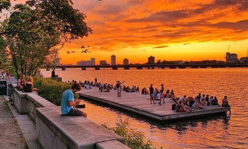 13 Best Places to Watch the Sunset in Boston thumbnail