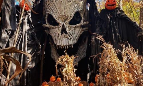 The 20 Best Haunted Houses Near Boston thumbnail