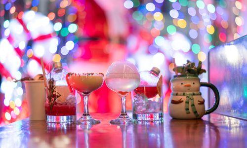 Holly Jolly Bar at Harpoon Brewery thumbnail